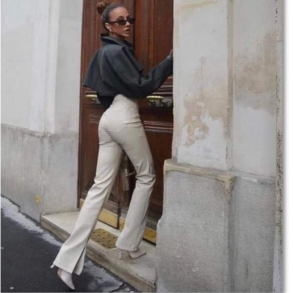 New Zara ECRU FAUX LEATHER FLARED SLIT SLIM FIT PANTS HIGH RISE STRAIGHT LEG